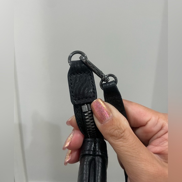 Authentic MCM Black Visetos Liz Shopper Tote Removable Pouch - Picture 6 of 11